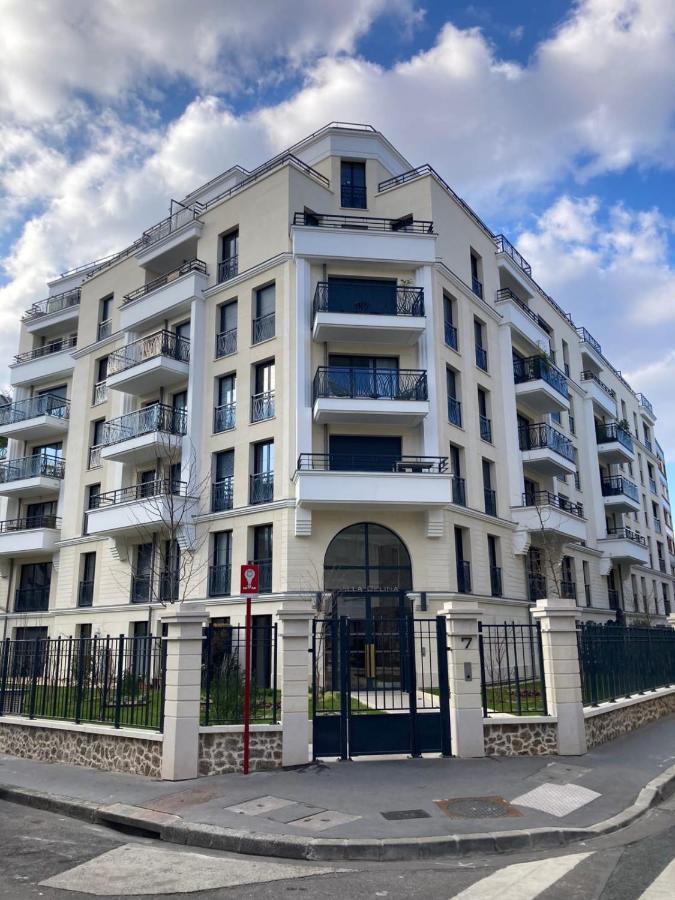 And Quiet 40m In With Parking Apartment
